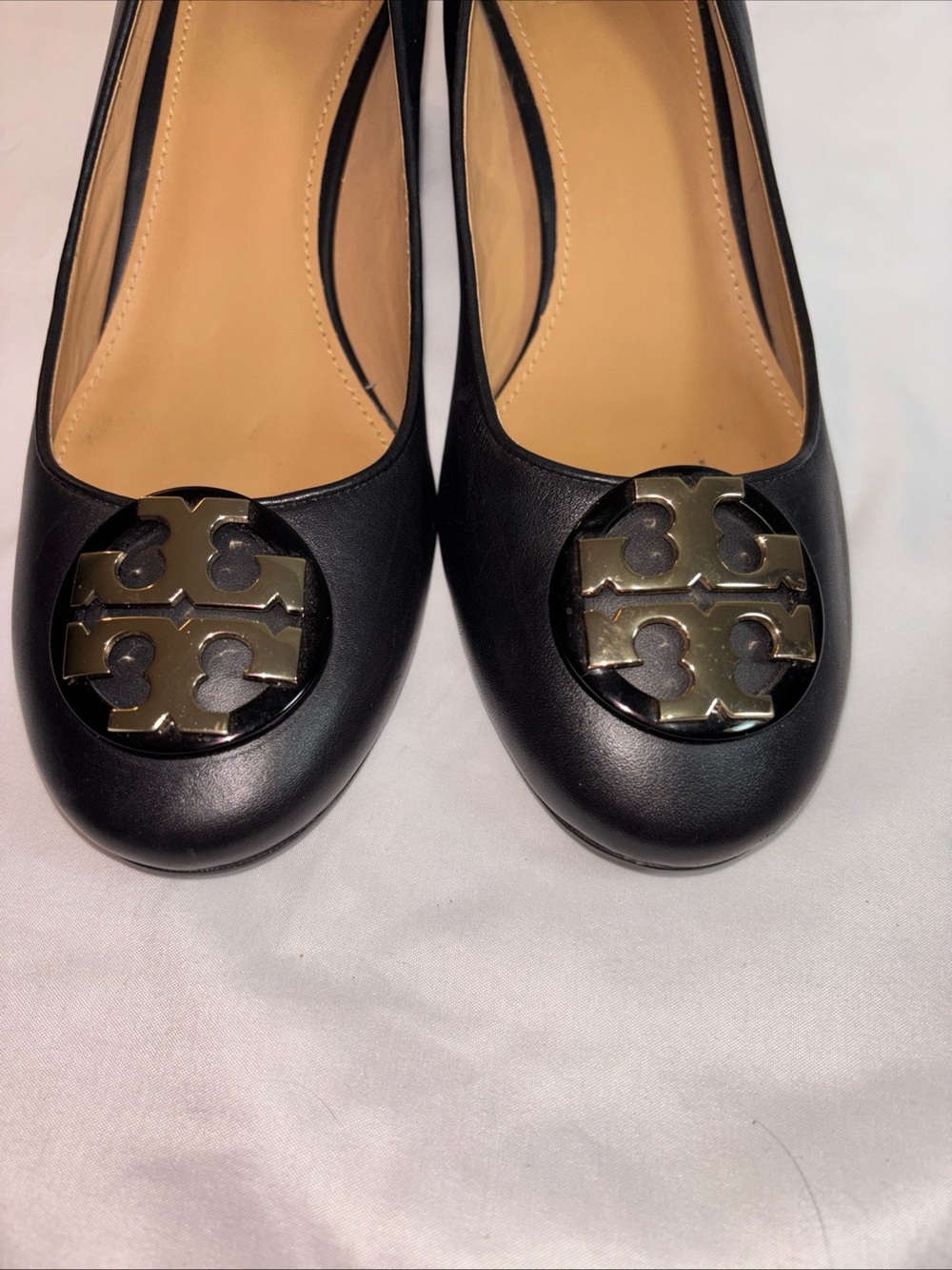 Tory Burch Black Leather Logo Round-Toe with heel  with Gold Emblem